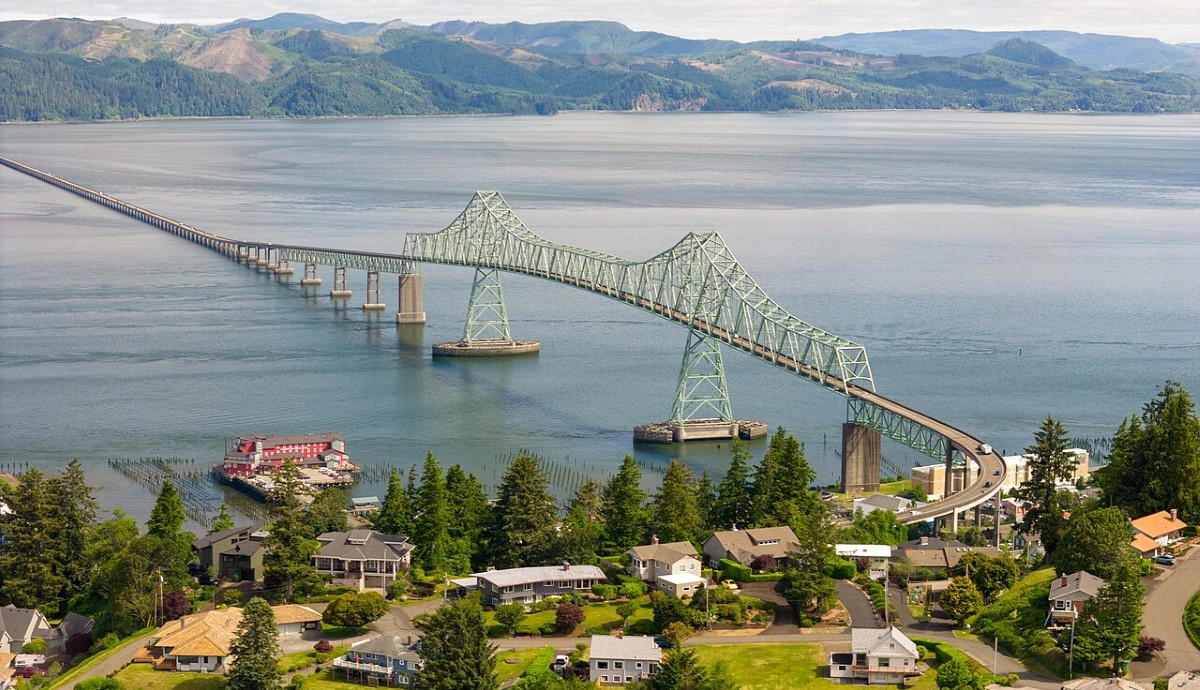 historic towns oregon visit