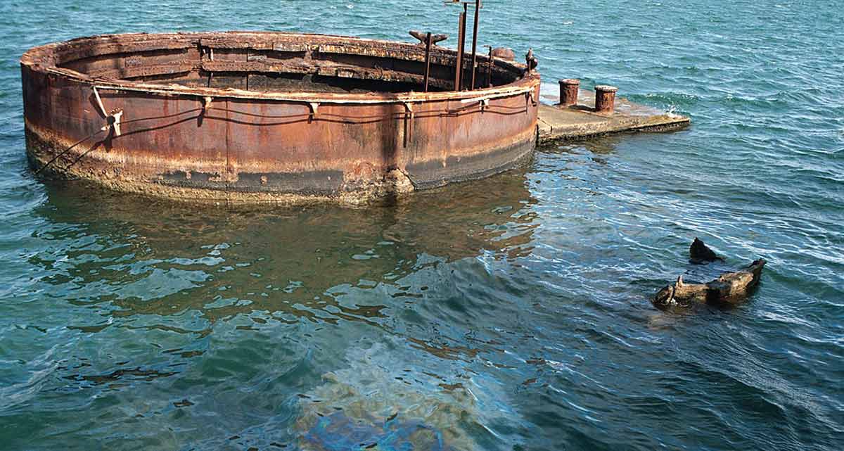 pearl harbor oil seepage