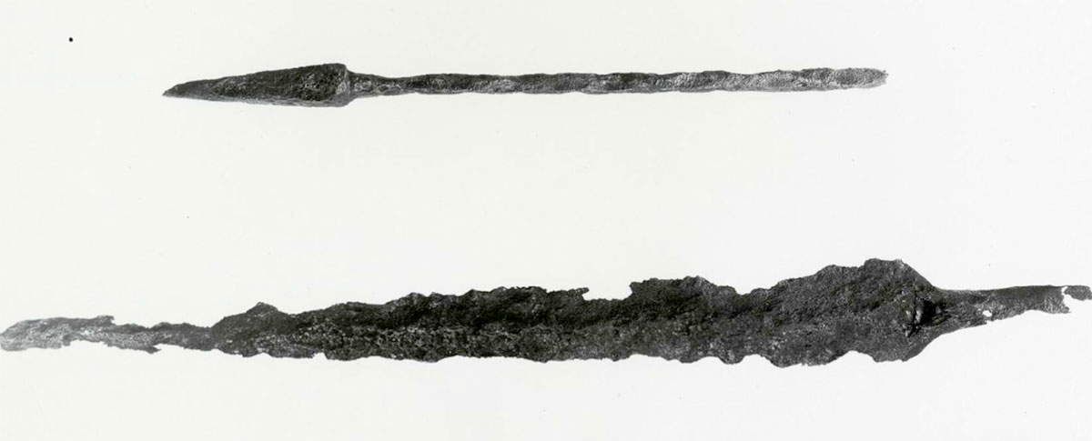 Pilum head