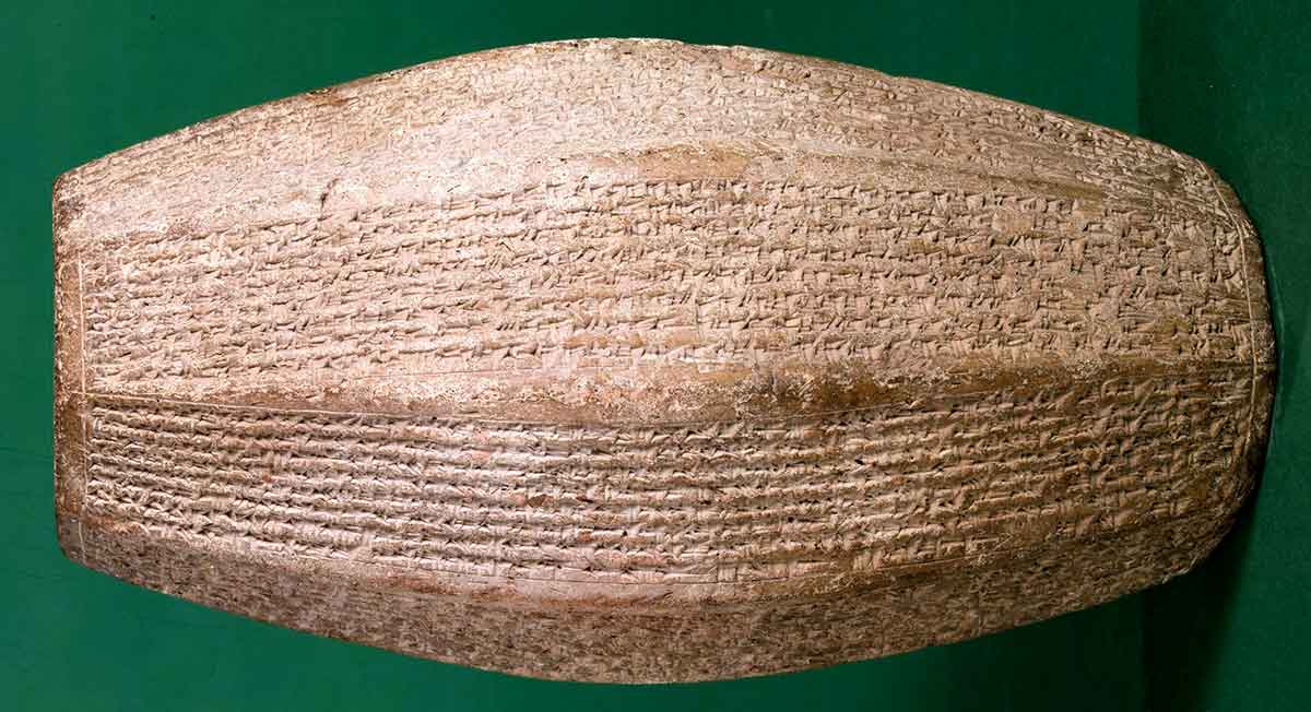 sargon ii cylinder