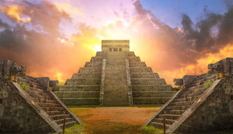 the founders of chichen itza pyramid